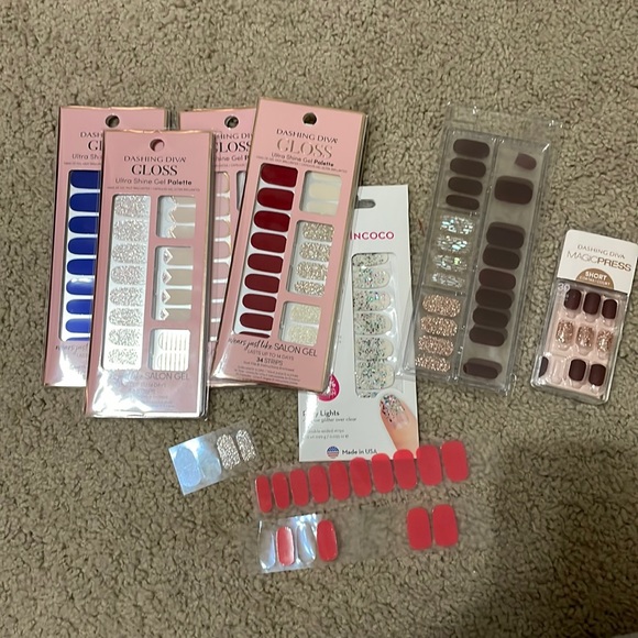 dashing diva Accessories - Dashing Diva gel nail strips NWT